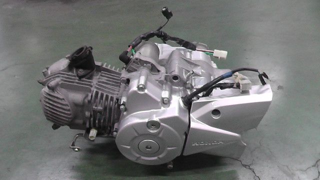 カブ50 AA 04-1002 xxx の エンジン 動作音小あり