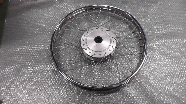 カブ50 AA 04-1002 xxx の フロントホイール M 12