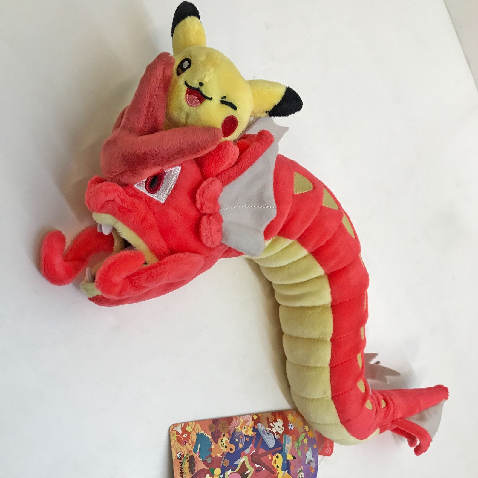 広店】赤いギャラドスとピカチュウ ぬいぐるみ ポケットモンスター