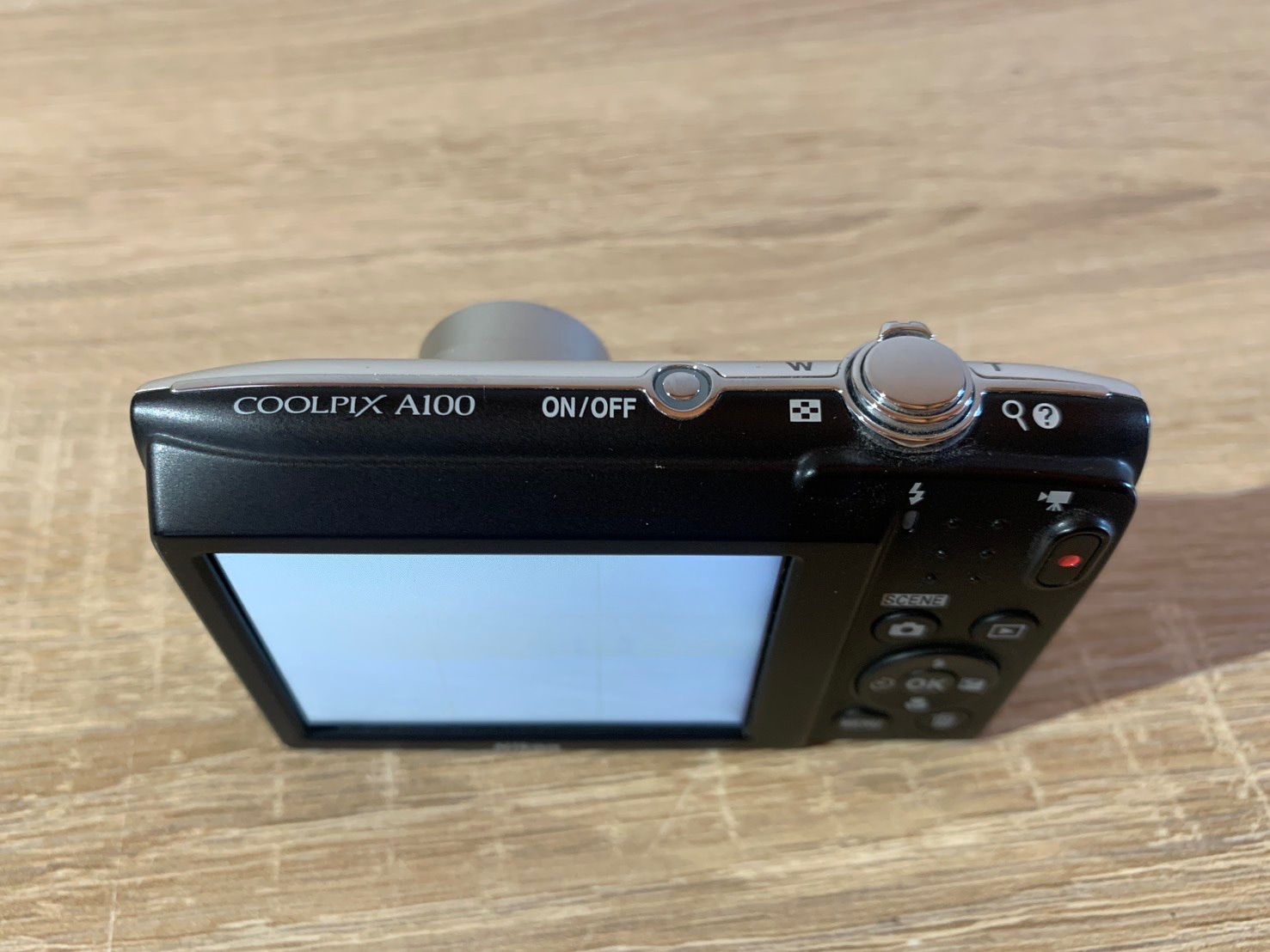 7626 Nikon COOLPIX A100 シルバー デジカメ ジャンク品 - メルカリ