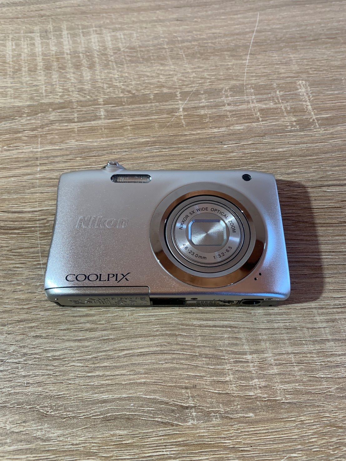 7626 Nikon COOLPIX A100 シルバー デジカメ ジャンク品 - メルカリ