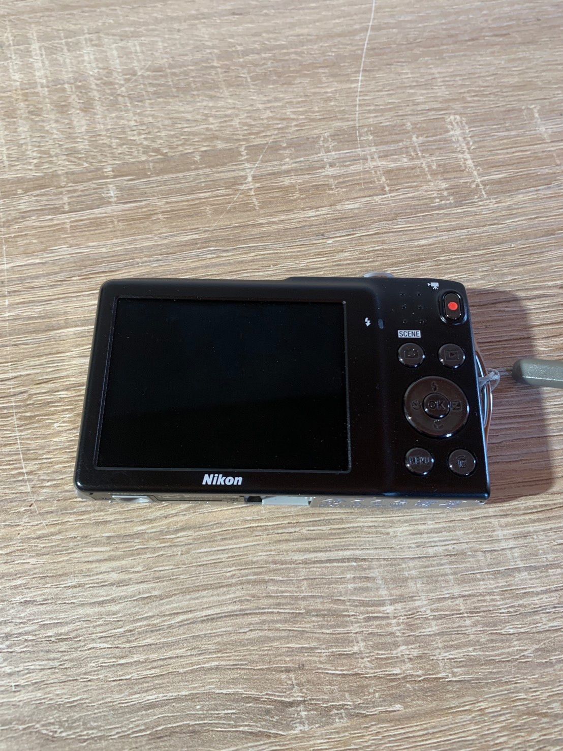 7627 Nikon COOLPIX S3300 シルバー デジカメ ジャンク品 - メルカリ