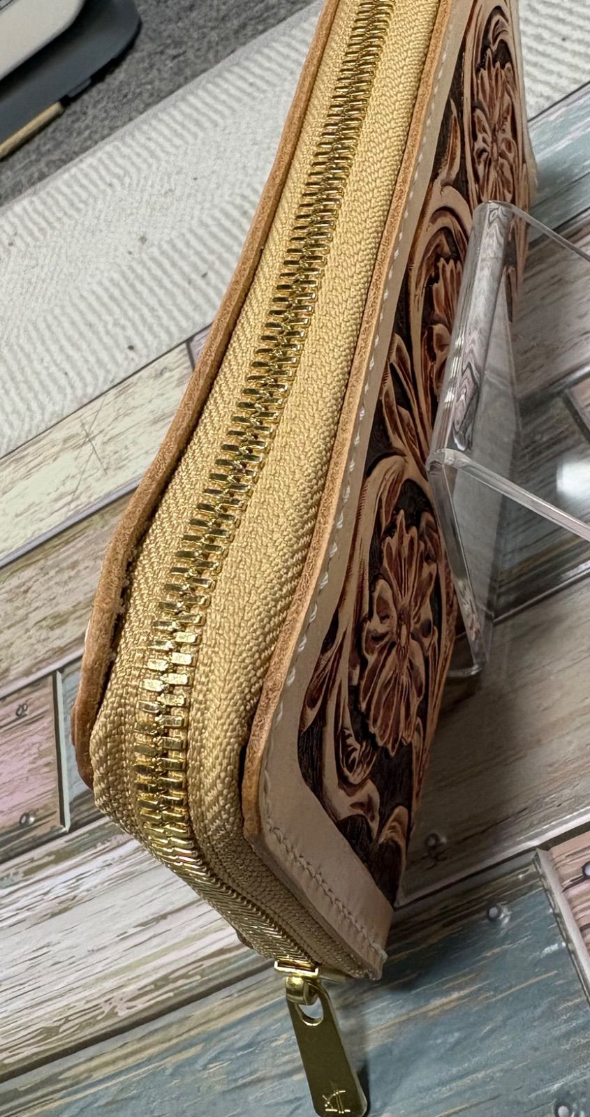 ファスナー付きロングウォレット