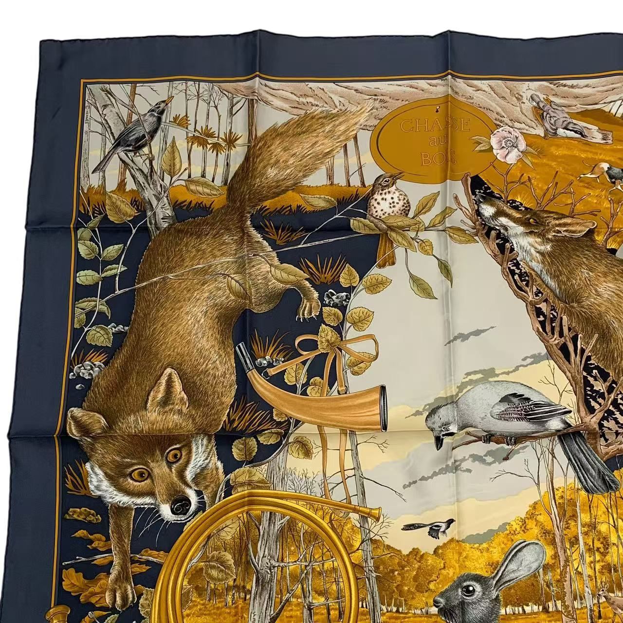 HERMES エルメス スカーフ シルク カレ90 CHASSE au BOIS 森の狩猟 グレー