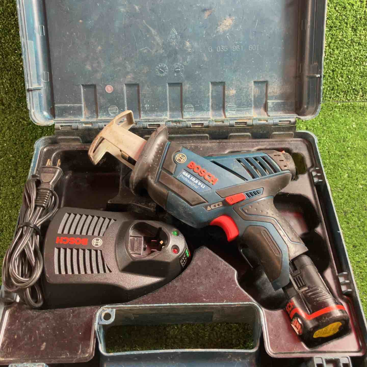 ◇ボッシュ(BOSCH) 10.8V コードレスセーバーソー GSA10.8V-LI【川崎店 