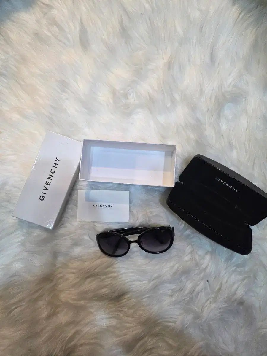 ジバンシィ サングラス ブラック フルセット