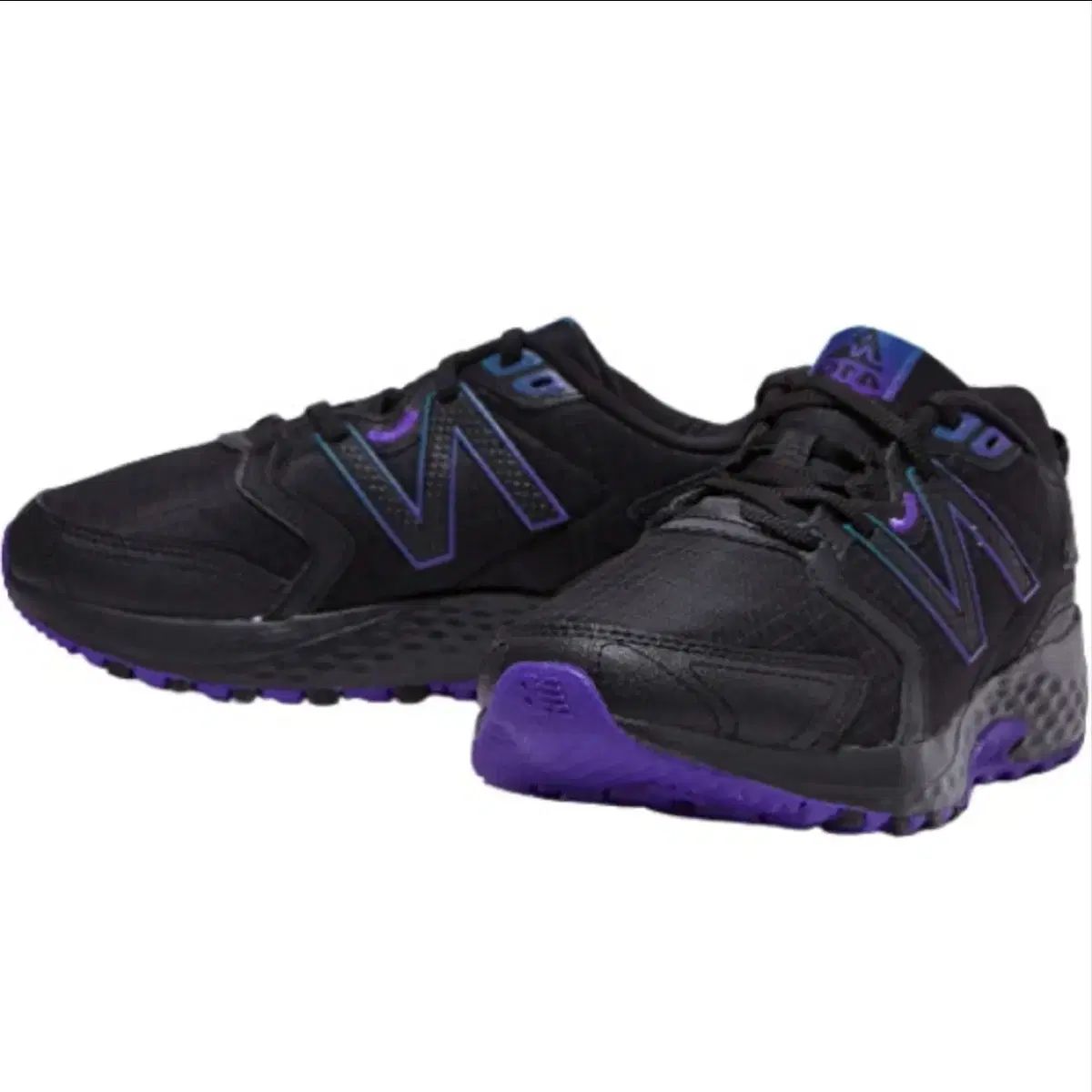 ニュー ンス スニーカー