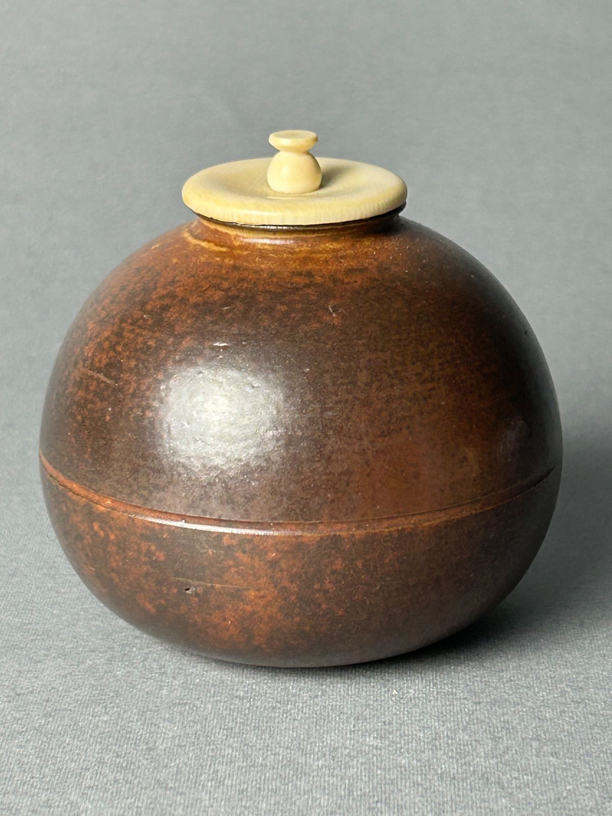 上野焼 15代熊谷紅陽作 茶入 共箱 上野焼 15代熊谷紅陽作 茶入 共箱