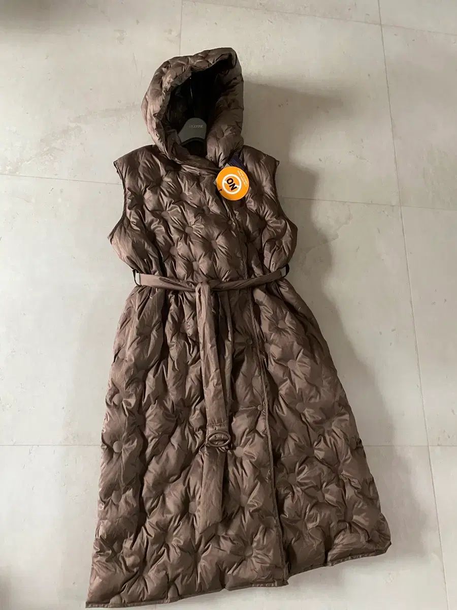 新ダウンベストコート レニボン サテン オブジェ クホ セオリー