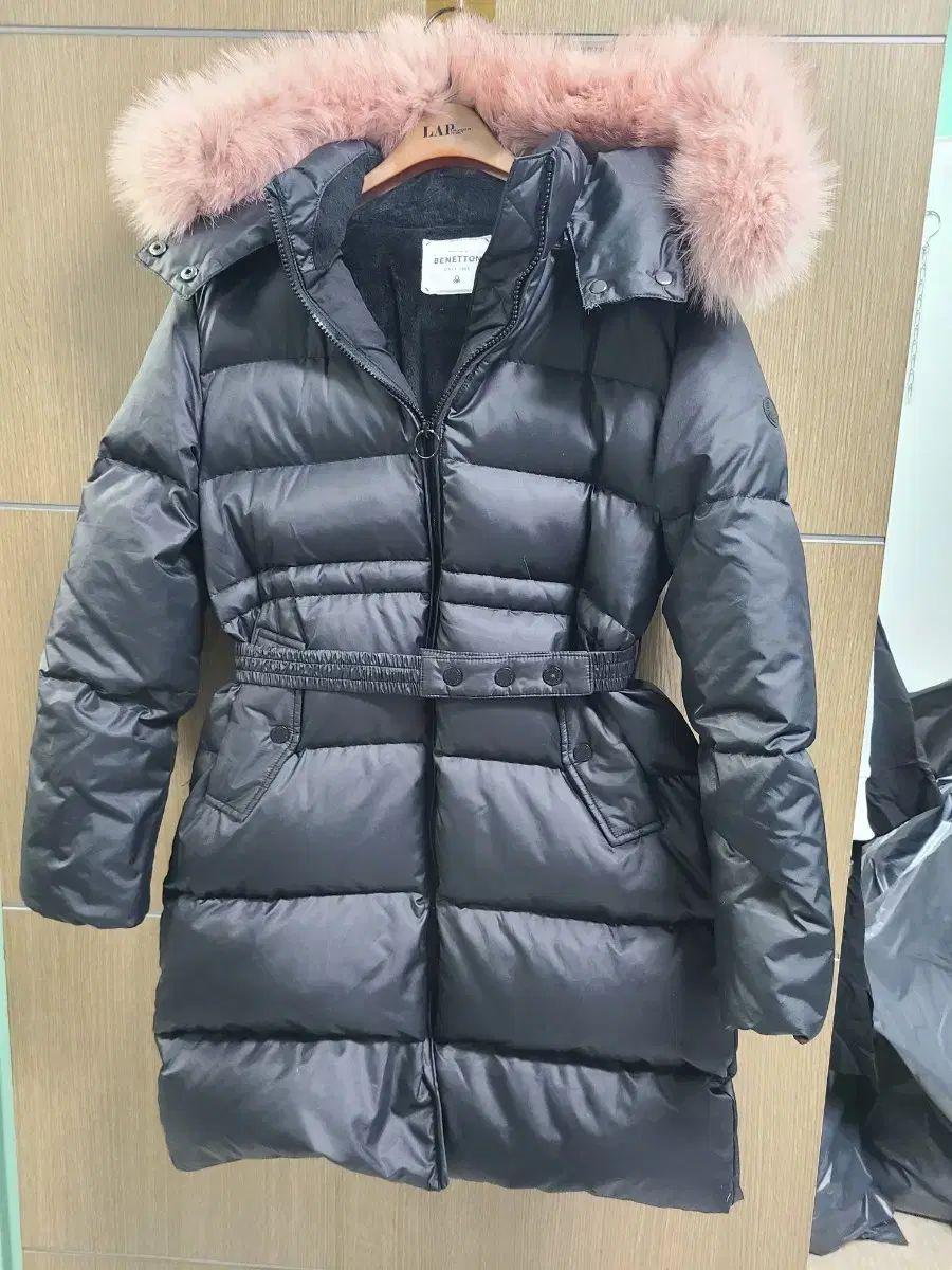 ベネトン キッズ ブラック ダウン ピンク ファー フード WHO 165