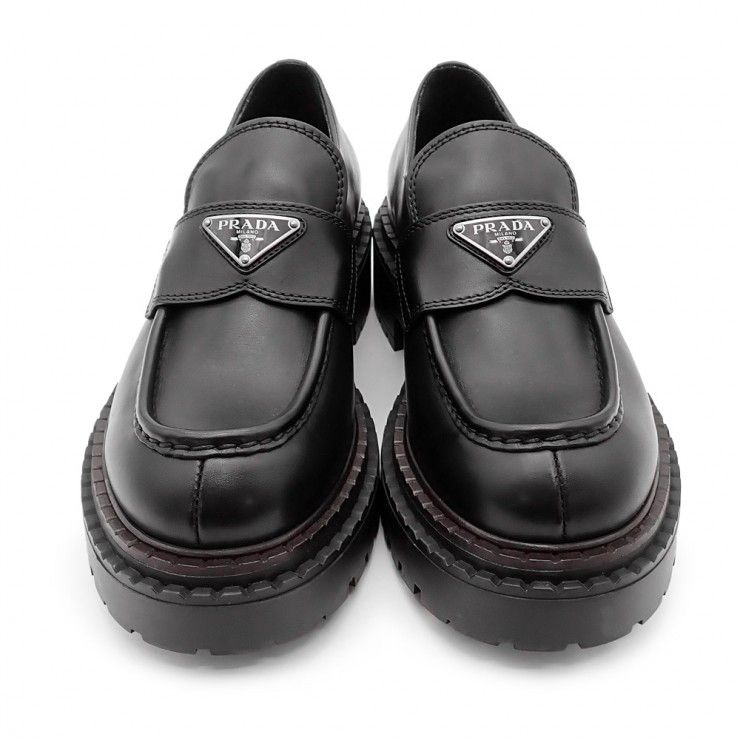 PRADA プラダ レザー ローファー トライアングルロゴ 2 DE 148 ヴィッテロ NERO ブラック メンズ