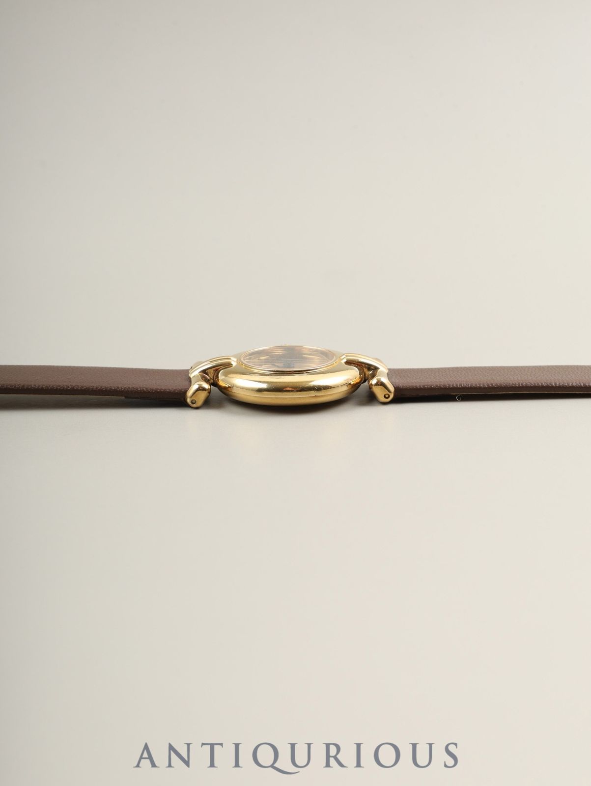 ゴールド文字盤