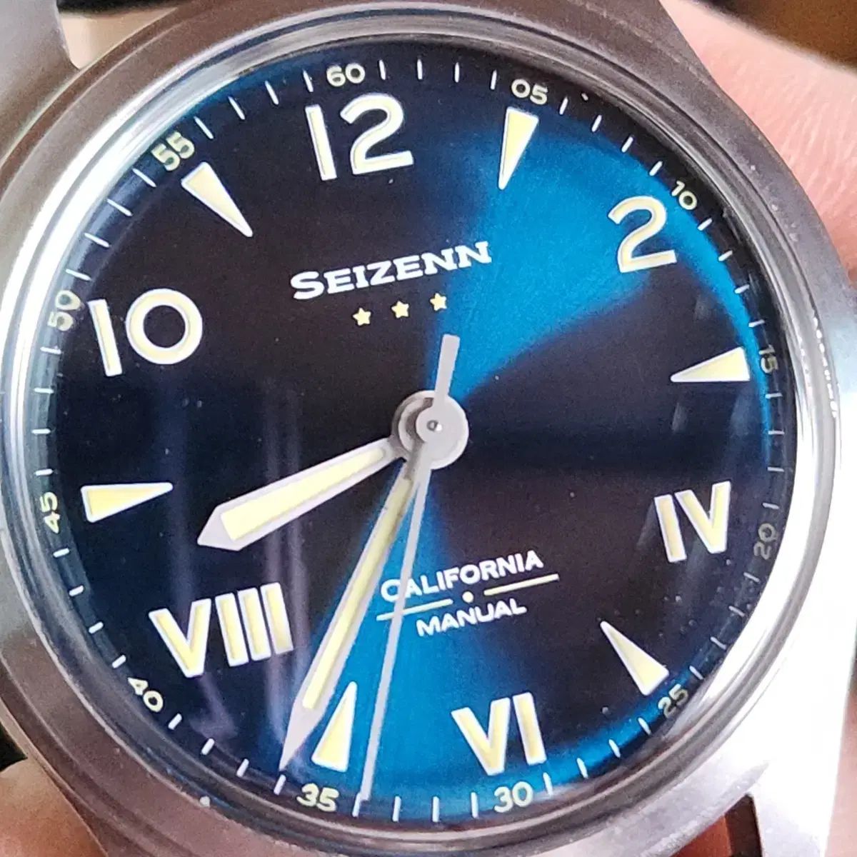 マイクロブランド MERKUR 手動 メンズ時計