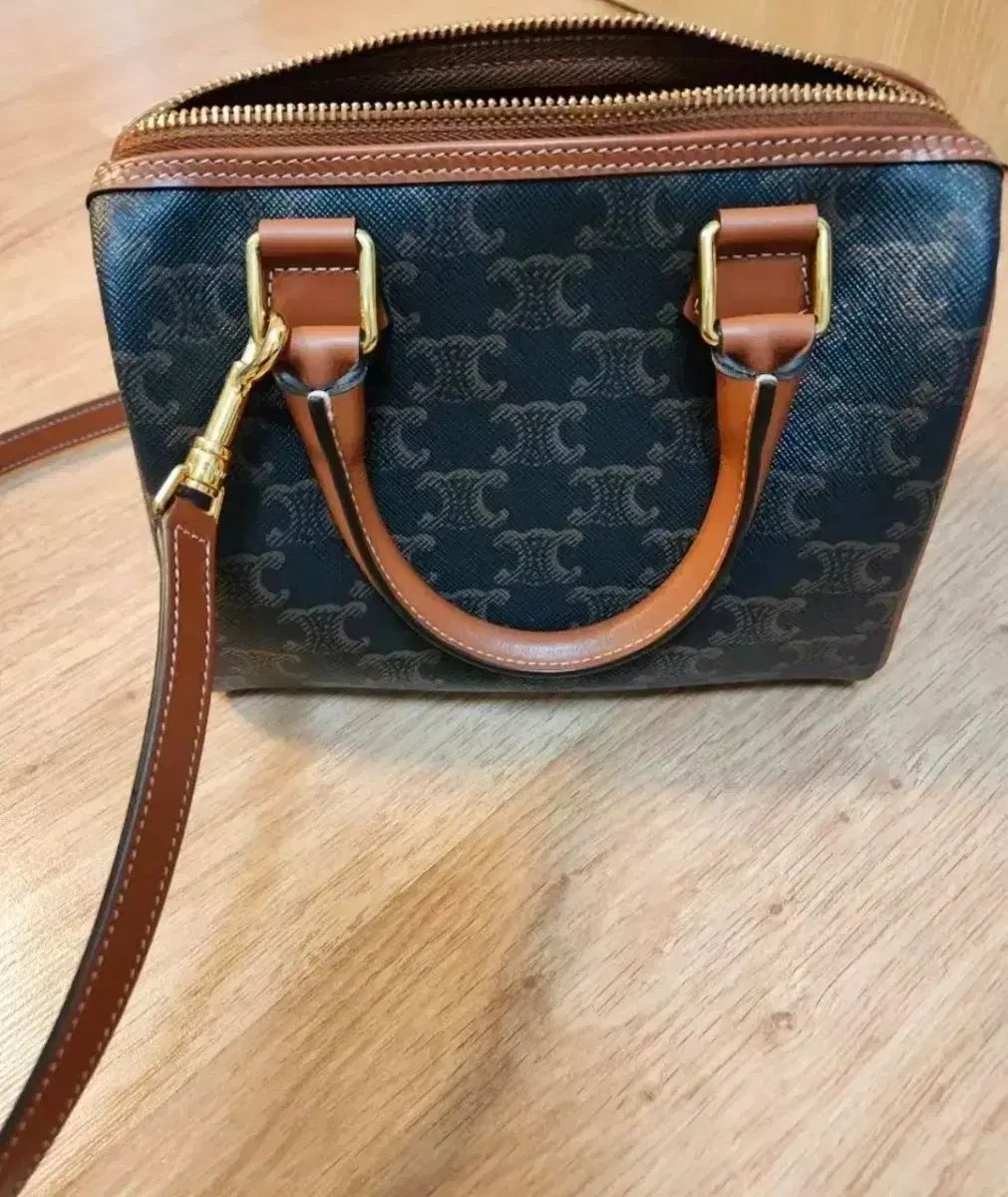 セリーヌ トリオンフ トートバッグ