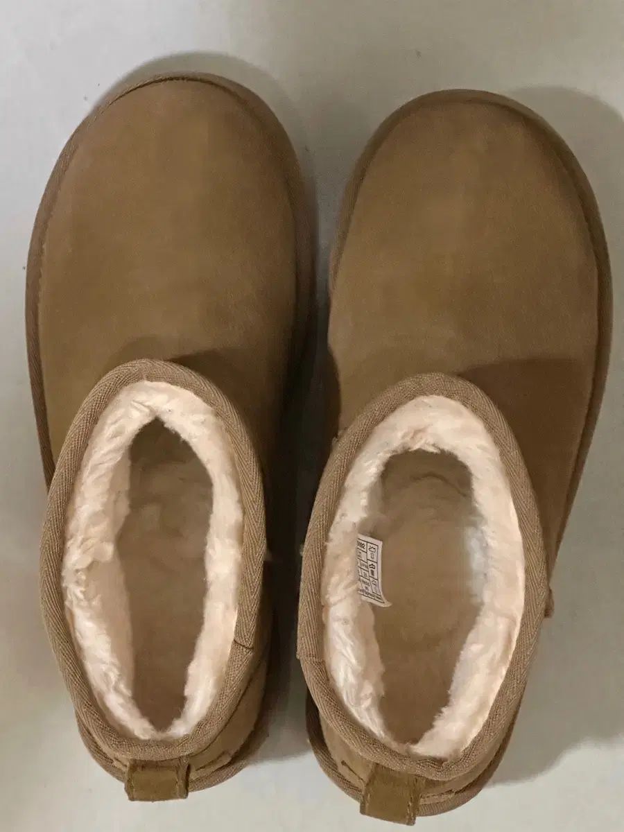 UGG アグ Classic ウルトラ ミニ フラットフォーム ブーツ 240 US 7