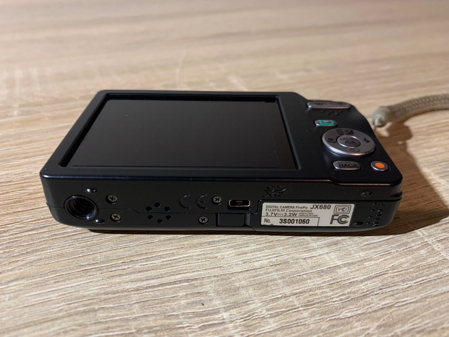 7648 FUJIFILM FINEPIX JX680 ブラック デジカメ 動作確認済み 美品