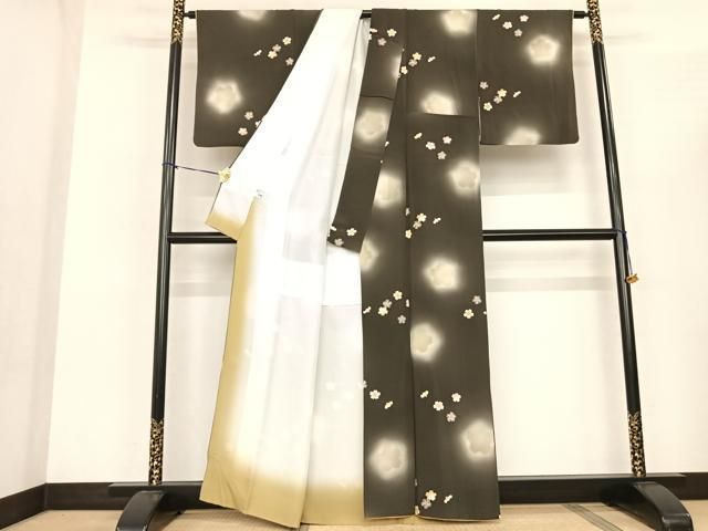 平和屋着物●上質な小紋 舞花文 蛍暈し 金彩 鬼しぼ縮緬 藍媚茶色地 正絹 fy