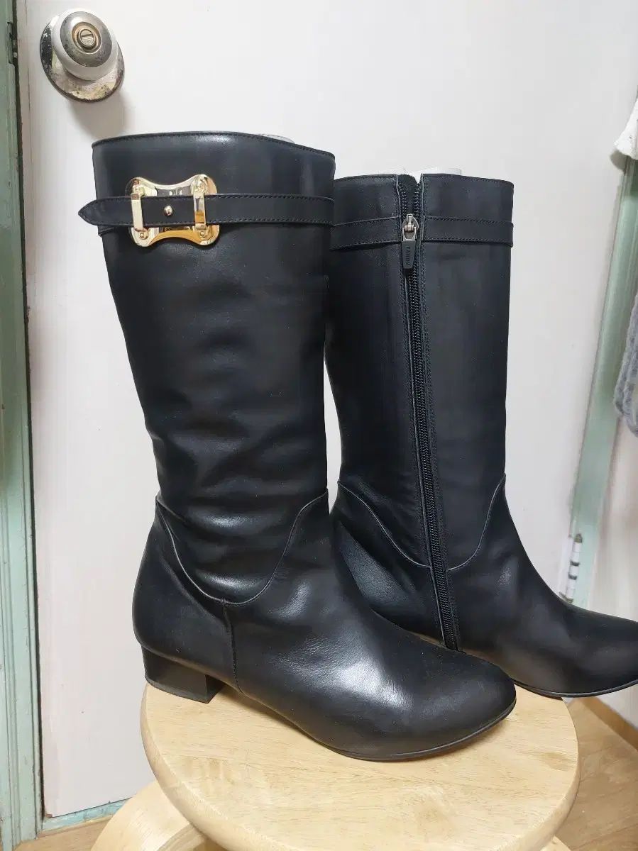 TANDY タンディ ブラック ロング ブーツ バックル 装飾 レディース 245