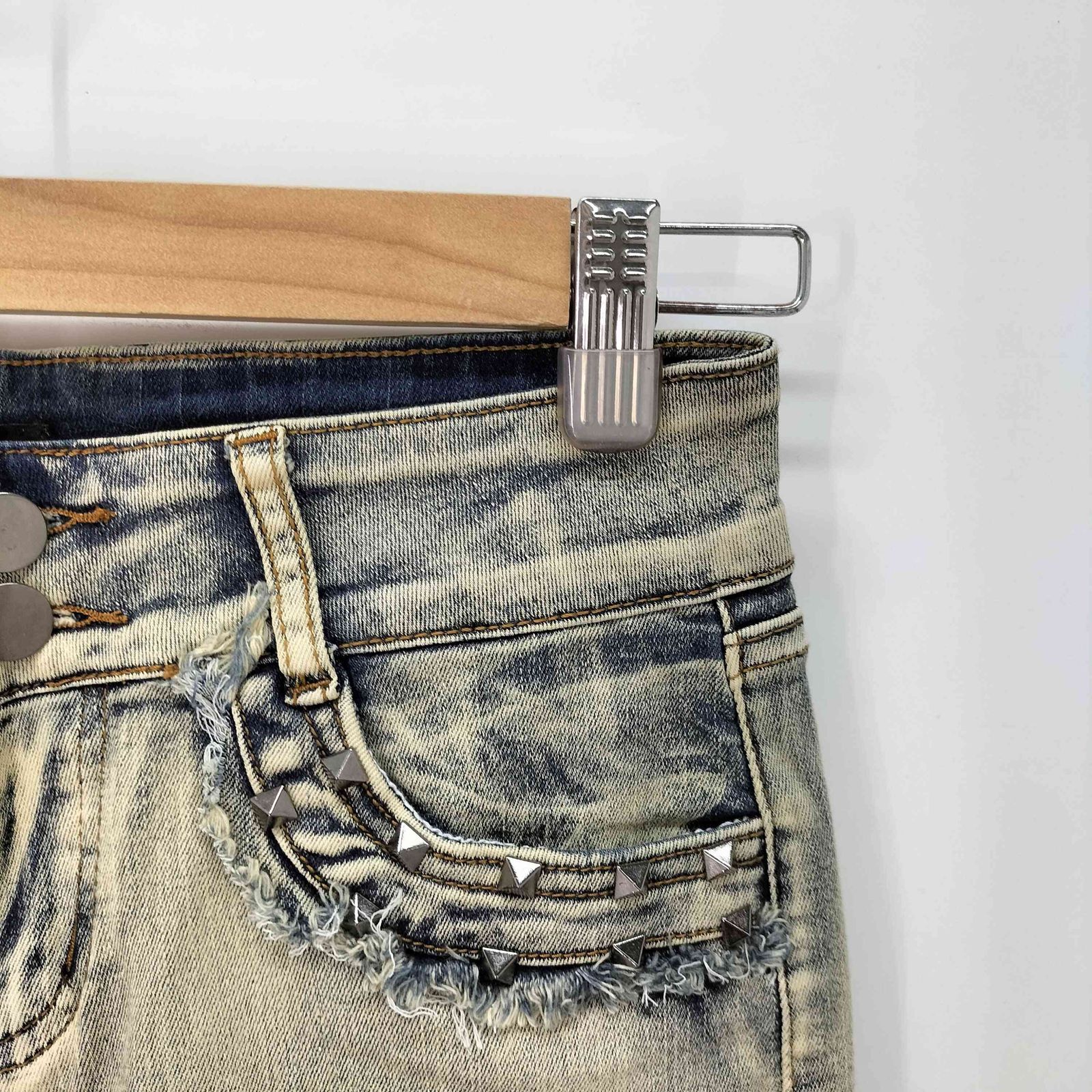 ユーズドフルギ USED古着 CHOOE Y2K スタッズ 装飾 デニム ショーツ