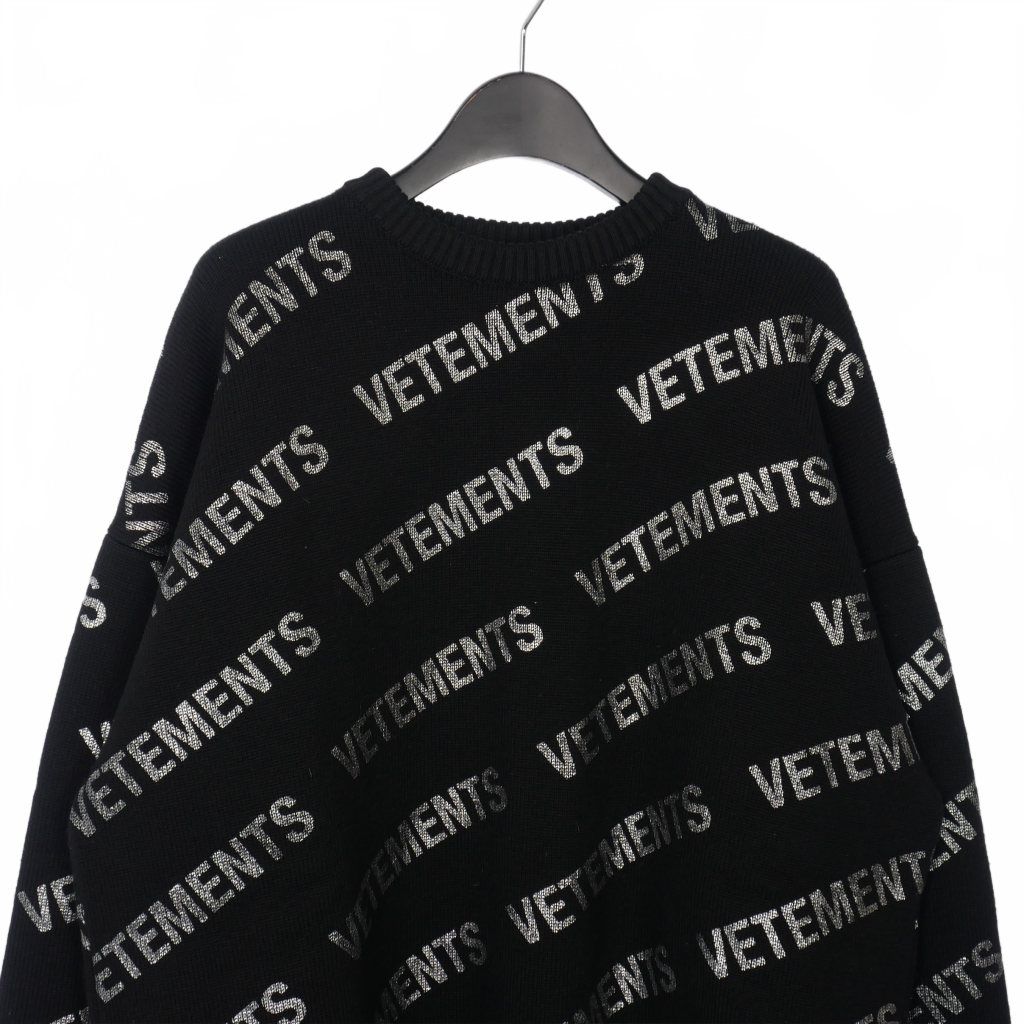 ヴェトモン ベトモン VETEMENTS グリッター モノグラム ロゴ ニット