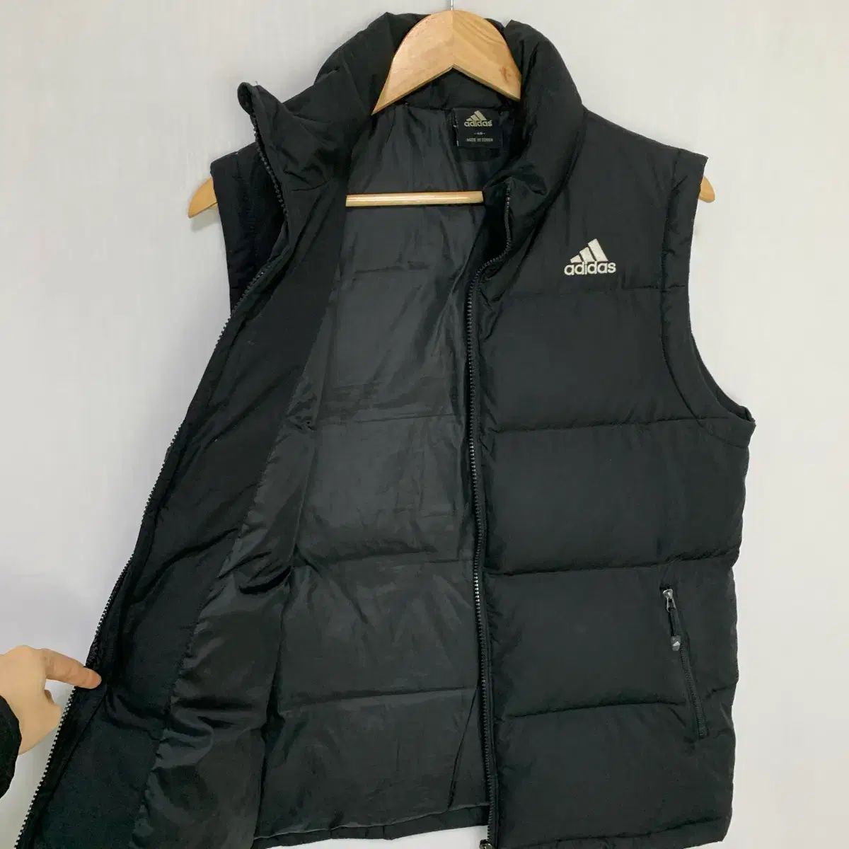   黒 ダウンベスト adidas ヴィンテージ ブラック ダウン ベスト BEST 95 サイズ ユニ