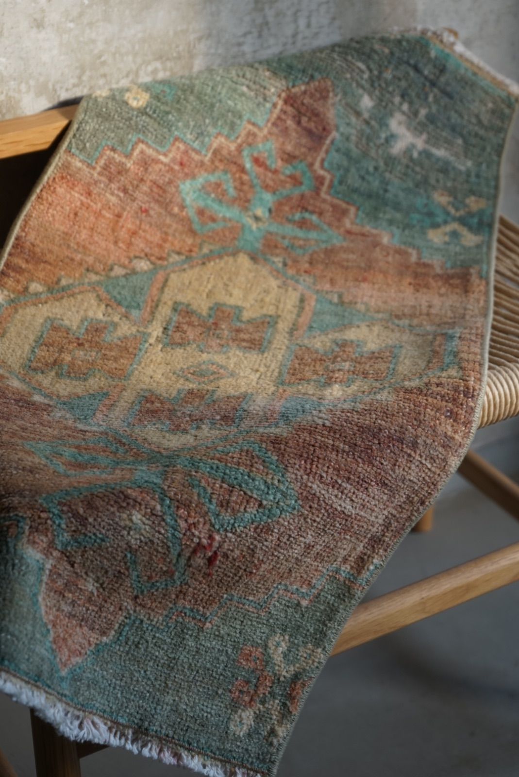 ヴィンテージラグ トルコ イスパルタ ベージュ ブルー 1970年代 80 × 40 cm No.TR 25243