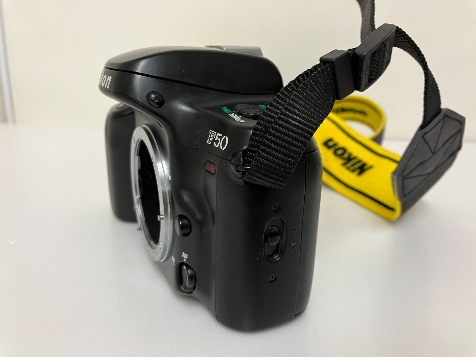 Ж Nikon ニコン 一眼レフ フィルムカメラ F50 レンズ AF NIKKOR 35