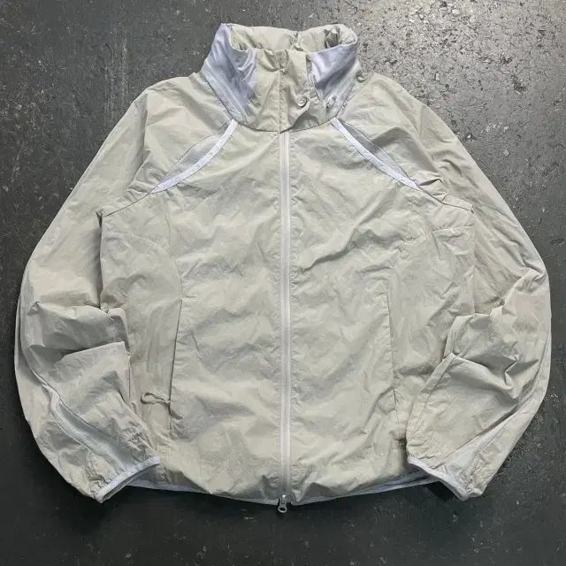 95 24 SS テック シールド ウィンドブレーカー