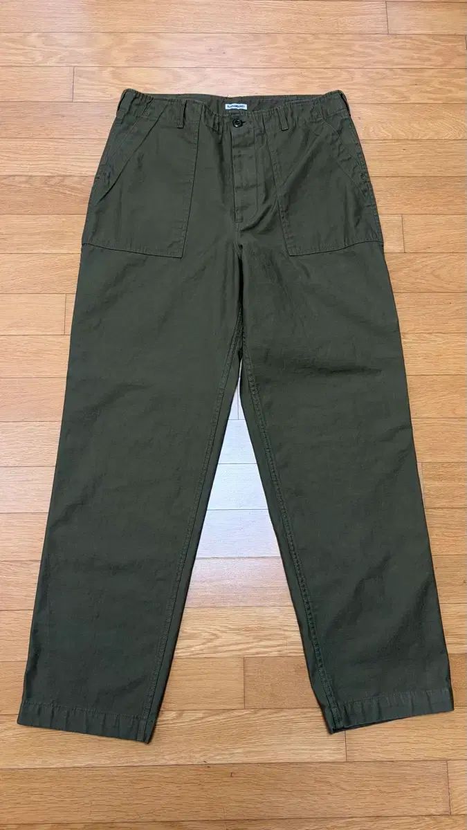 SLICK AND EASY ベイカーパンツ