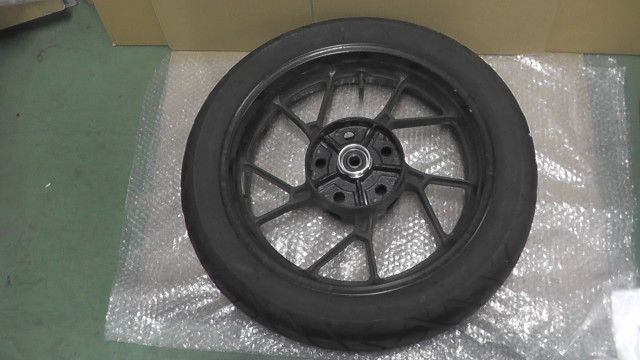 Vストローム250 xxx の リアホイール タイヤ