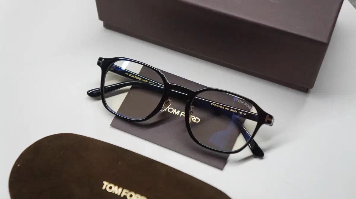 | TOM FORD トムフォード ウェリントン型メガネ TF 6155 K-B アジアンフィット ウェリントン
