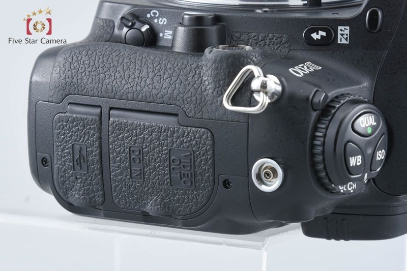 Nikon D200 デジタル一眼レフカメラ CCDセンサー機Nikon D200 今こそ