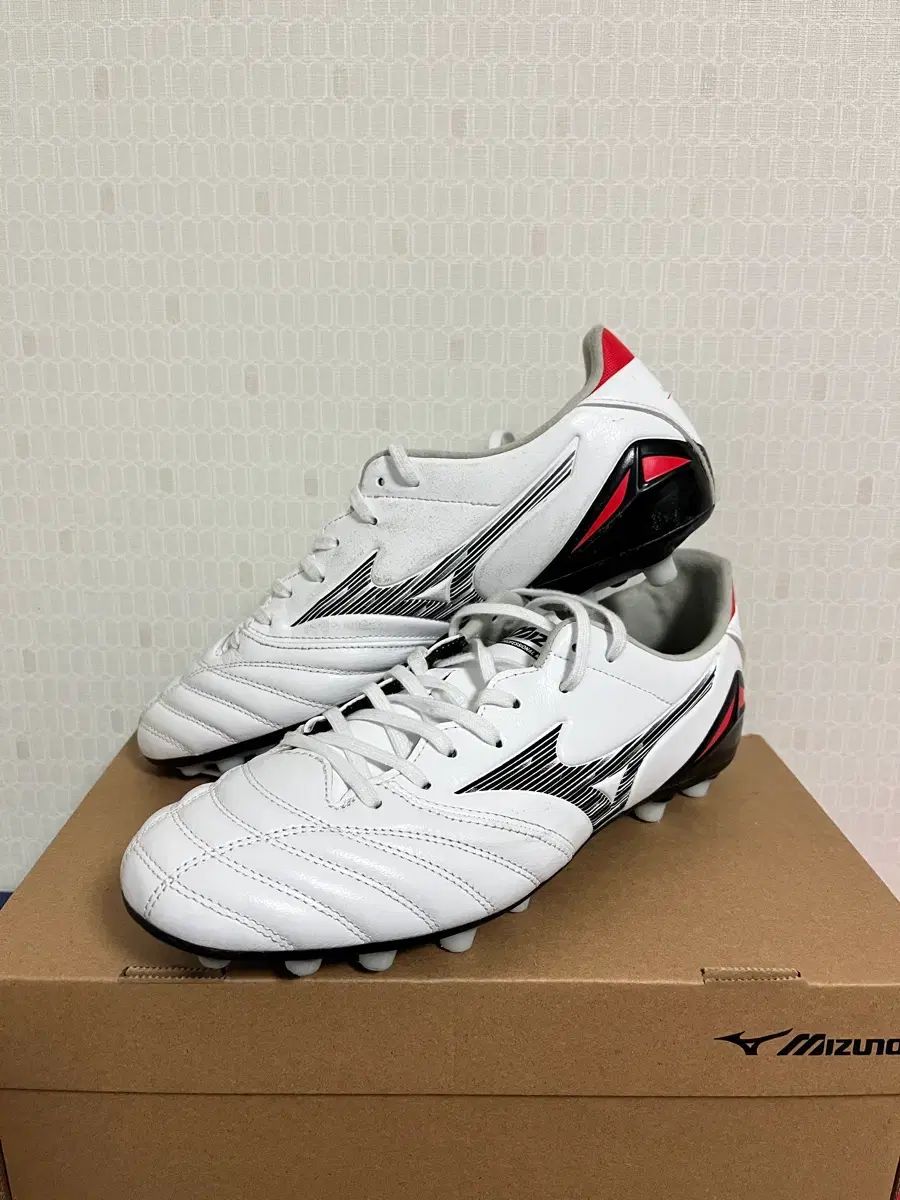 ミズノ モレリア NEO 4 AG サッカーシューズ