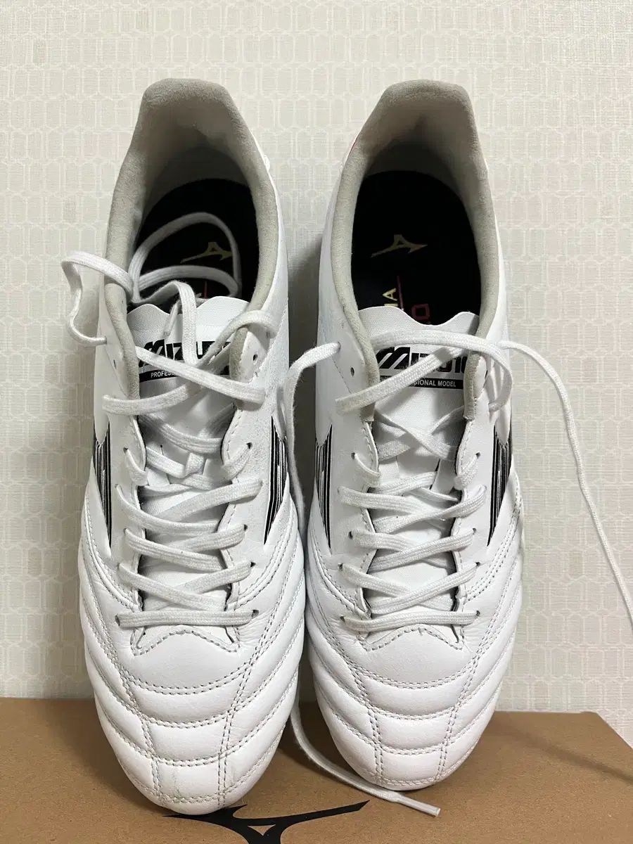 ミズノ モレリア NEO 4 AG サッカーシューズ