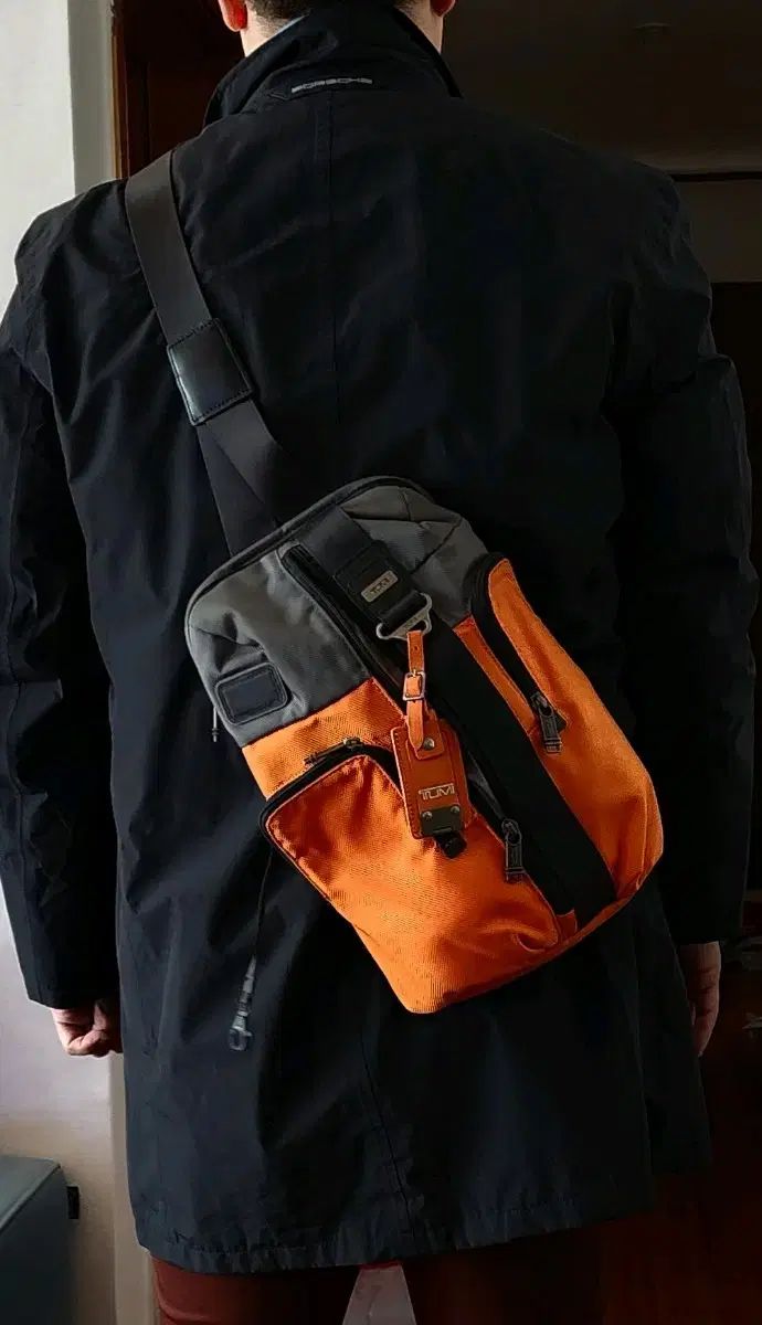 TUMI トゥミ アルファブラボー スリングバック オレンジ