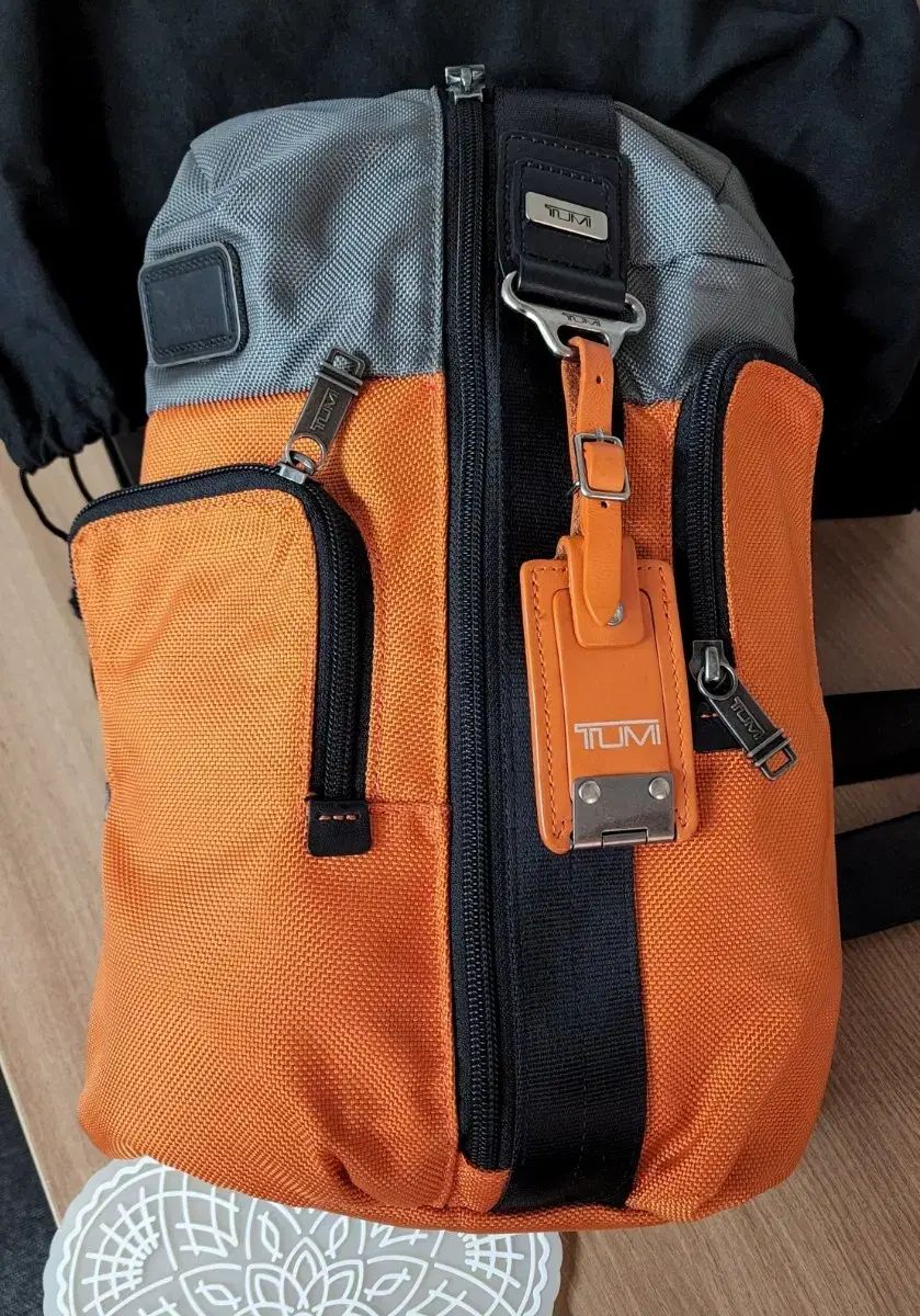 アルファブラボー スリングバック