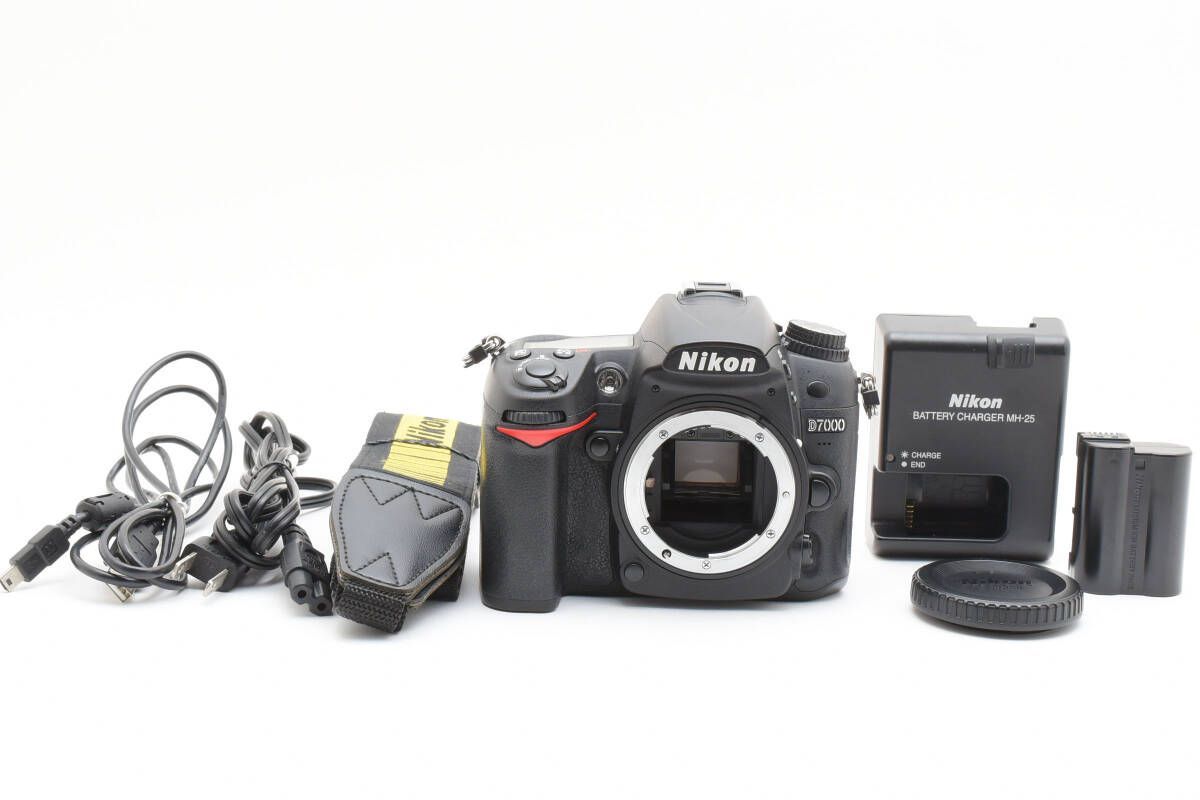☆極上品☆《ショット数11,653回 》ニコン NIKON D7000 ボディ