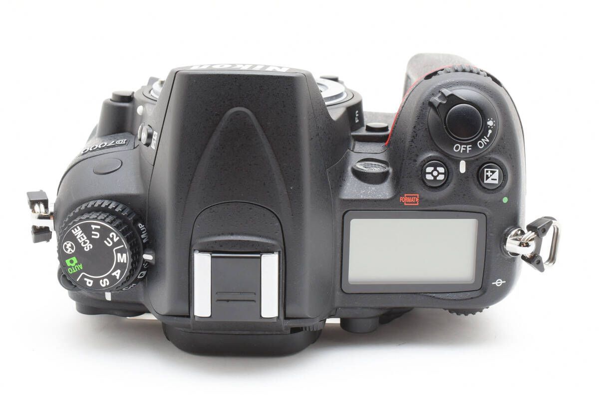 ☆極上品☆《ショット数11,653回 》ニコン NIKON D7000 ボディ
