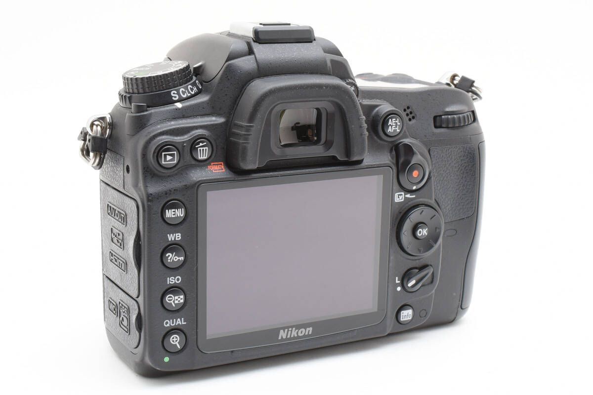新品級 ニコン D7000 説明書＆箱付き ショット枚数　3334枚　M319 ☆極上品☆《ショット数11,653回 》ニコン NIKON D7000 ボディ