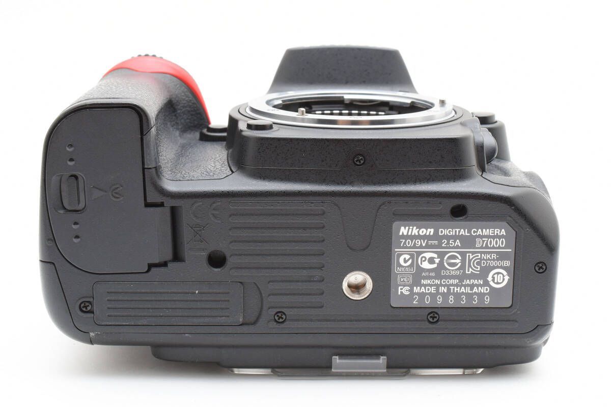 ☆極上品☆《ショット数11,653回 》ニコン NIKON D7000 ボディ