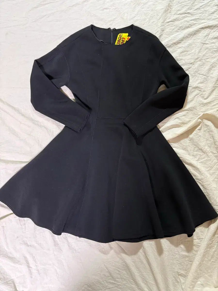 LUCKY CHOUETTE ラッキーシュエトゥ ブラック フ ONE PIECE