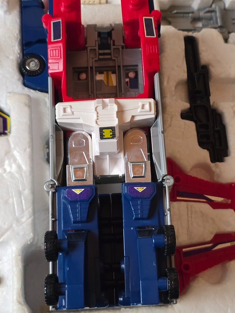 トランスフォーマー