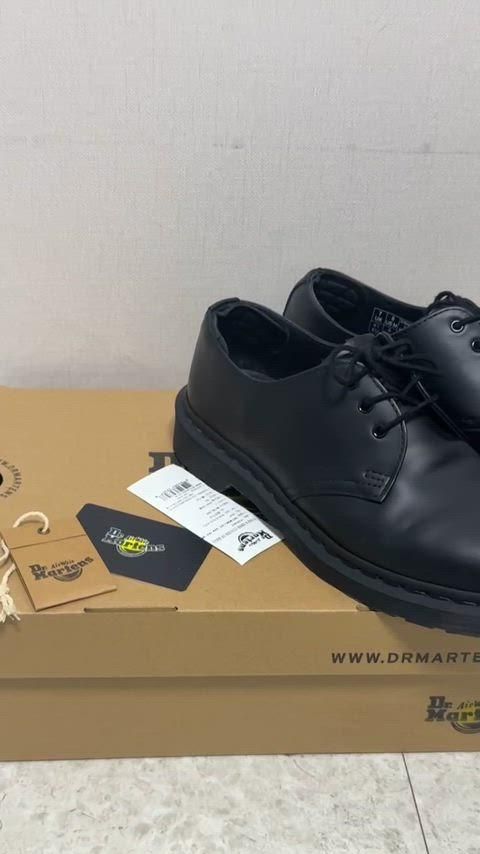 ウール ブラック