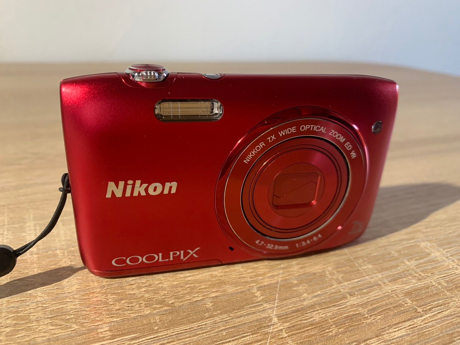 ジャンク　ニコン Nikon COOLPIX S3500 7675 Nikon COOLPIX S3500 レッド デジカメ ジャンク品 - メルカリ