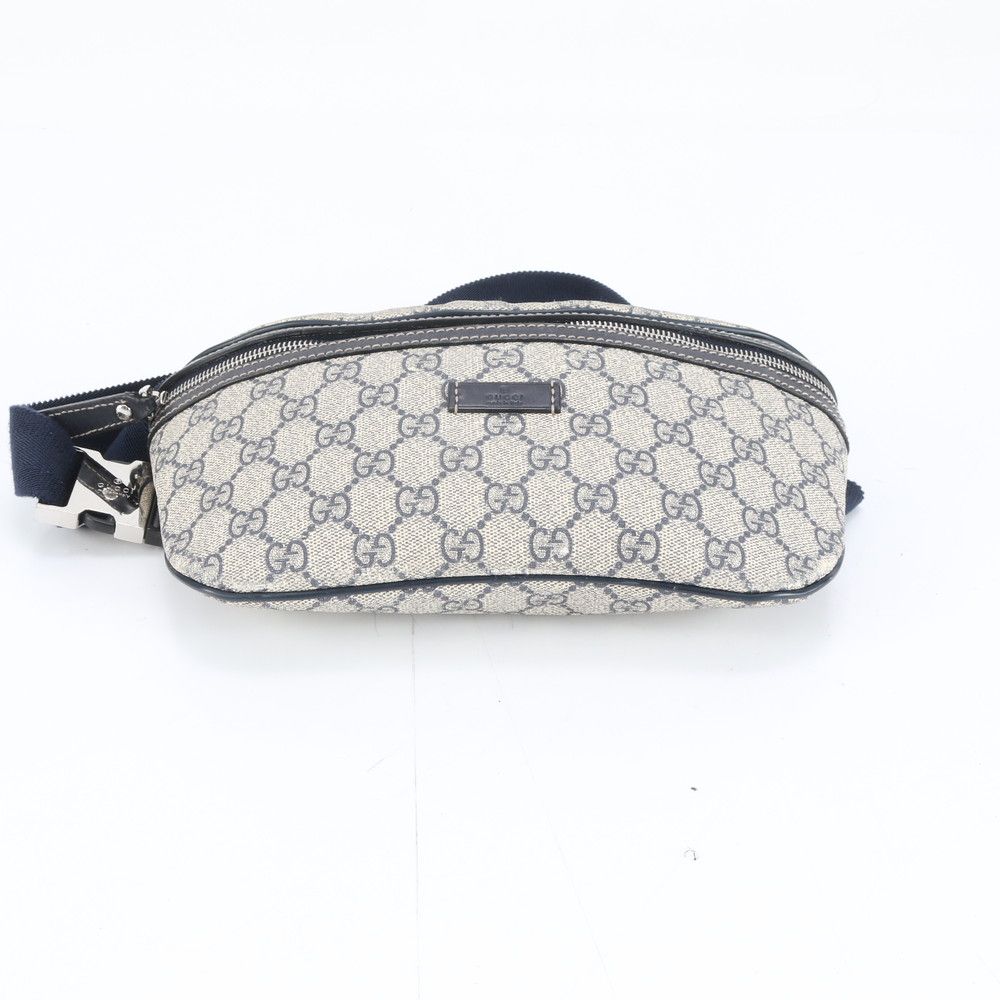 美品 グッチ GGスプリーム 233269 レザー ボディバッグ 斜め掛け