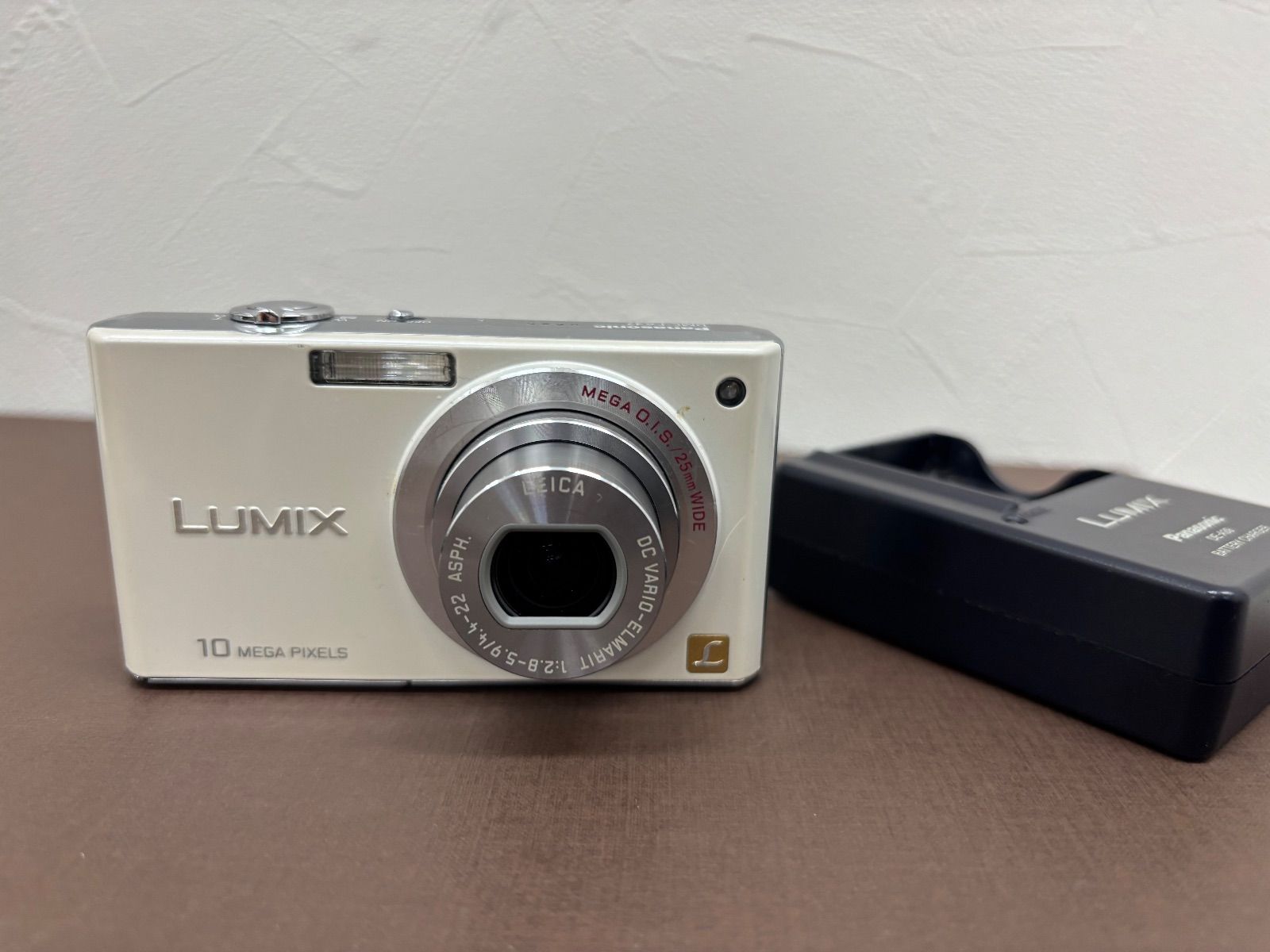 通電確認のみ・ジャンク扱い】Panasonic デジカメ LUMIX DMC-FX37 I0.5