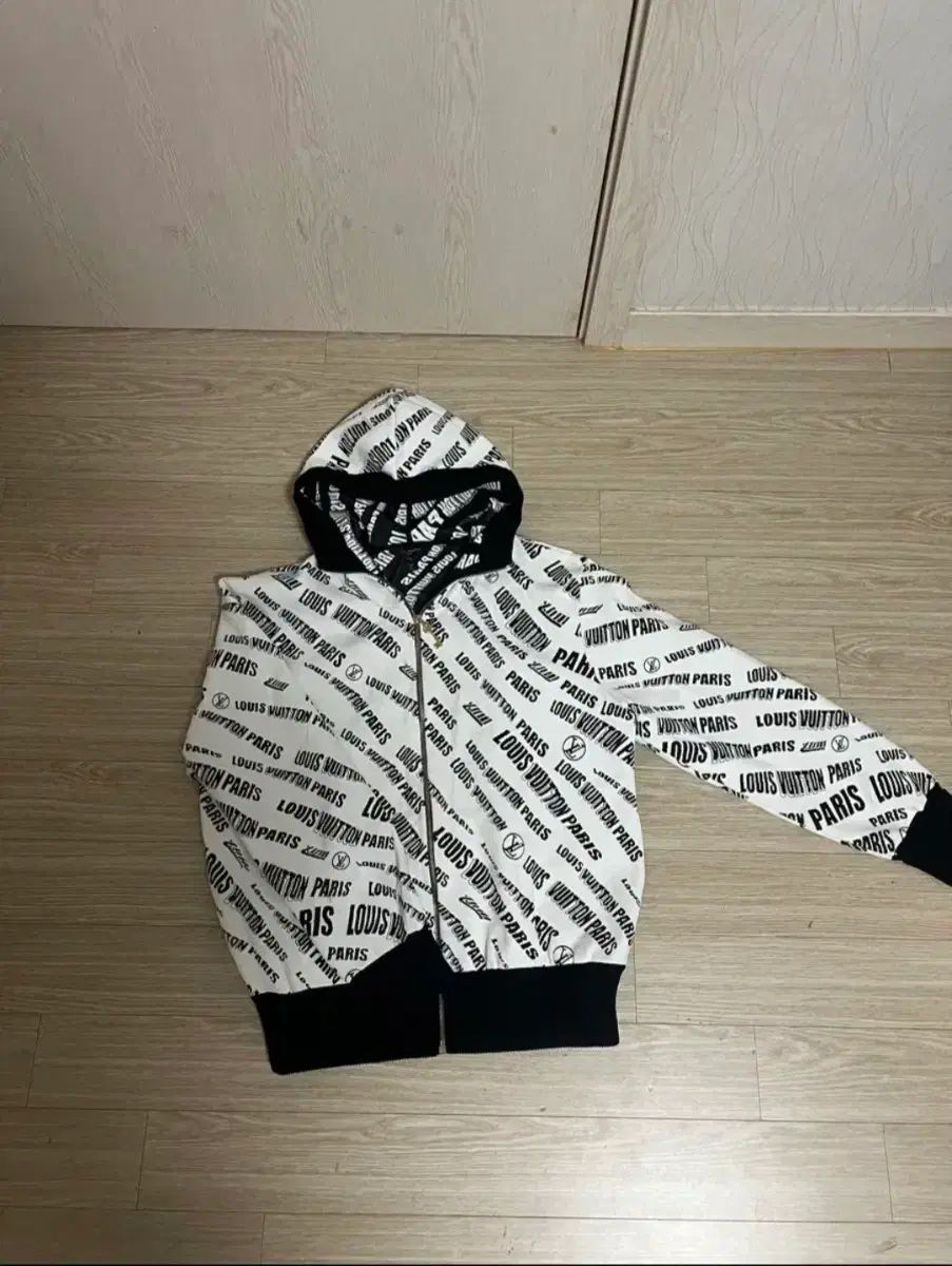 Louis Vuitton ロゴ パリス フードジップアップ ジョガー セット