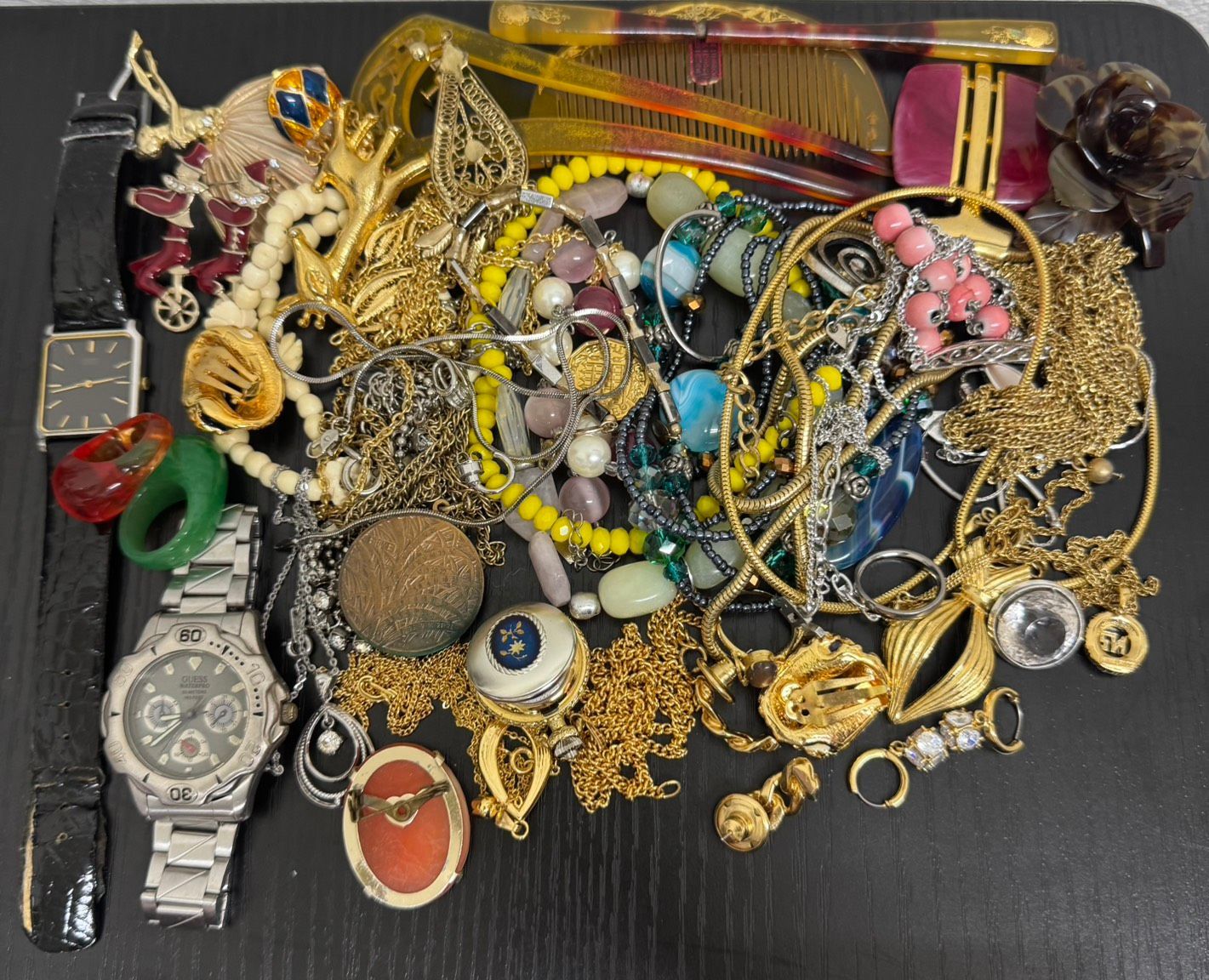 遺品整理k18ピアス、時計、アクセサリーなど 遺品整理 未選別品 超大量 送料込み まとめ売り】アクセサリー