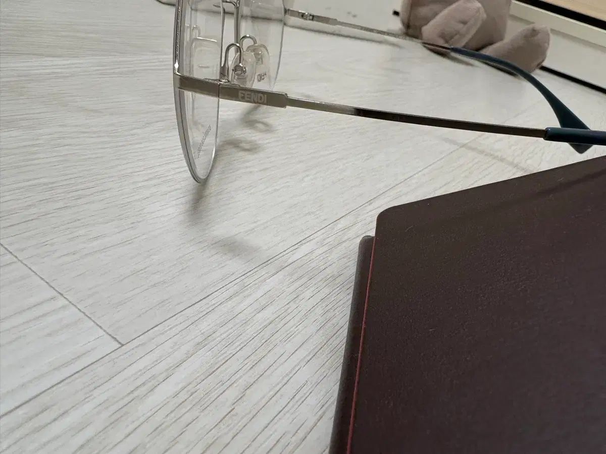  フェンディ FENDI メタル メガネです サングラス 小物