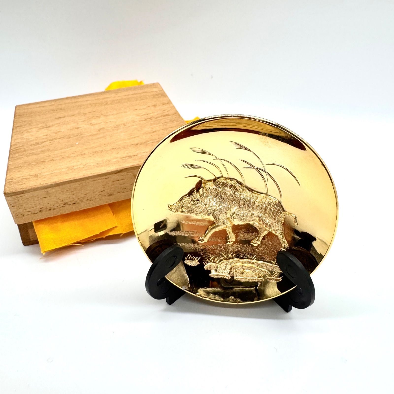 金盃 24kgp 金メッキ 金色 猪 イノシシ - メルカリ